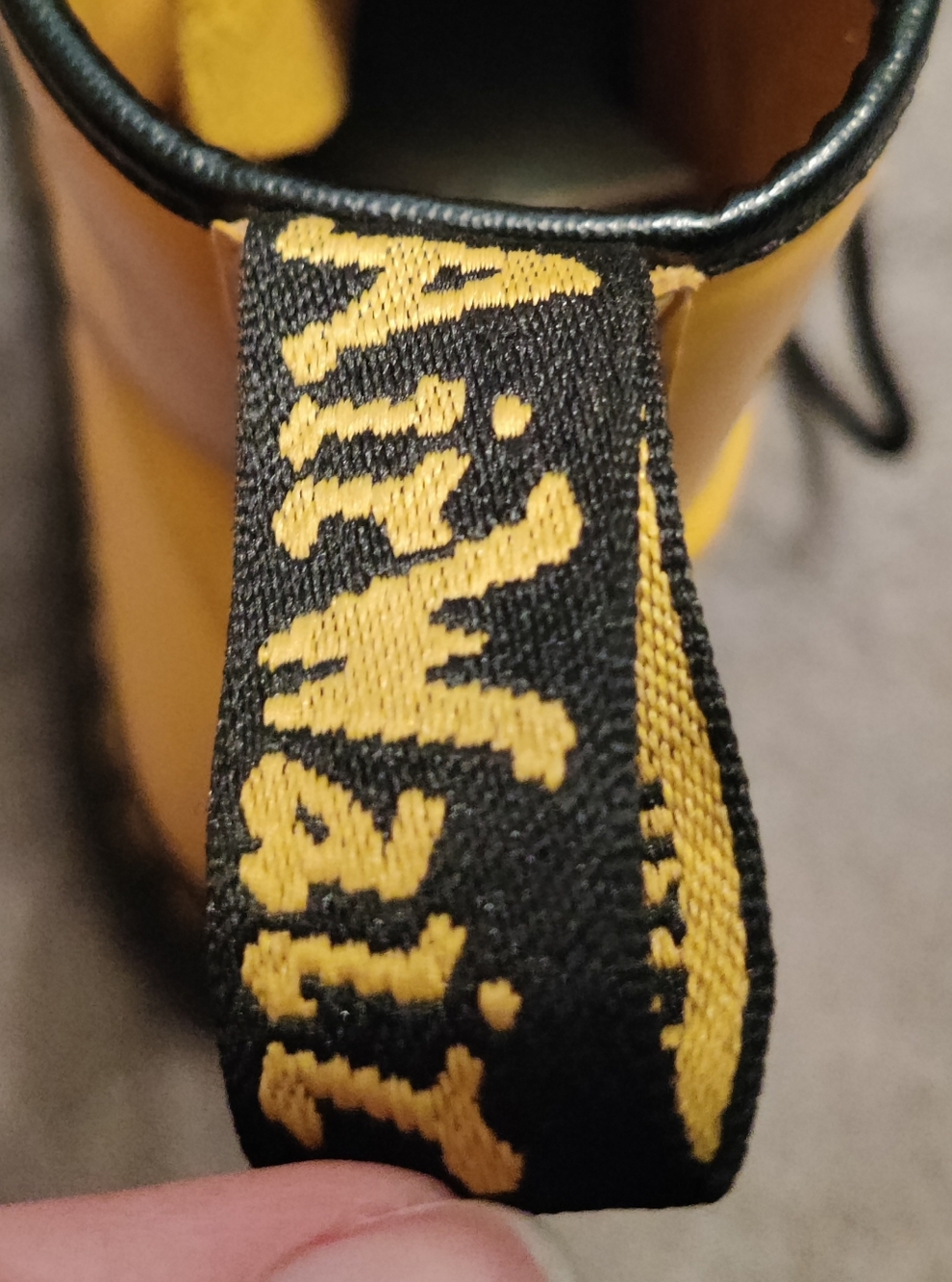 Men's Size 11 Yellow Doc Martens Dr. Martens 1460 Lace Up Leather Boots Airwair - Picture 14 of 16